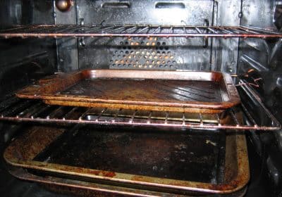 Discover the secret to make your old dirty oven look NEW!