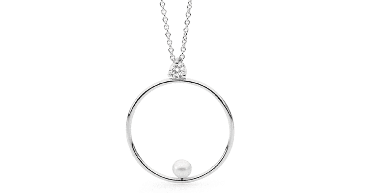 Win an 18ct White Gold Eternal Love Necklace